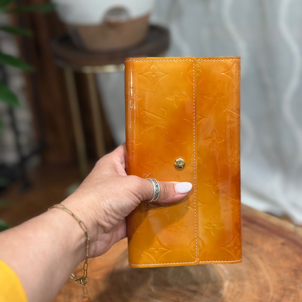 Louis Vuitton Vernis Sarah Wallet Sunset Amber Honey Patina